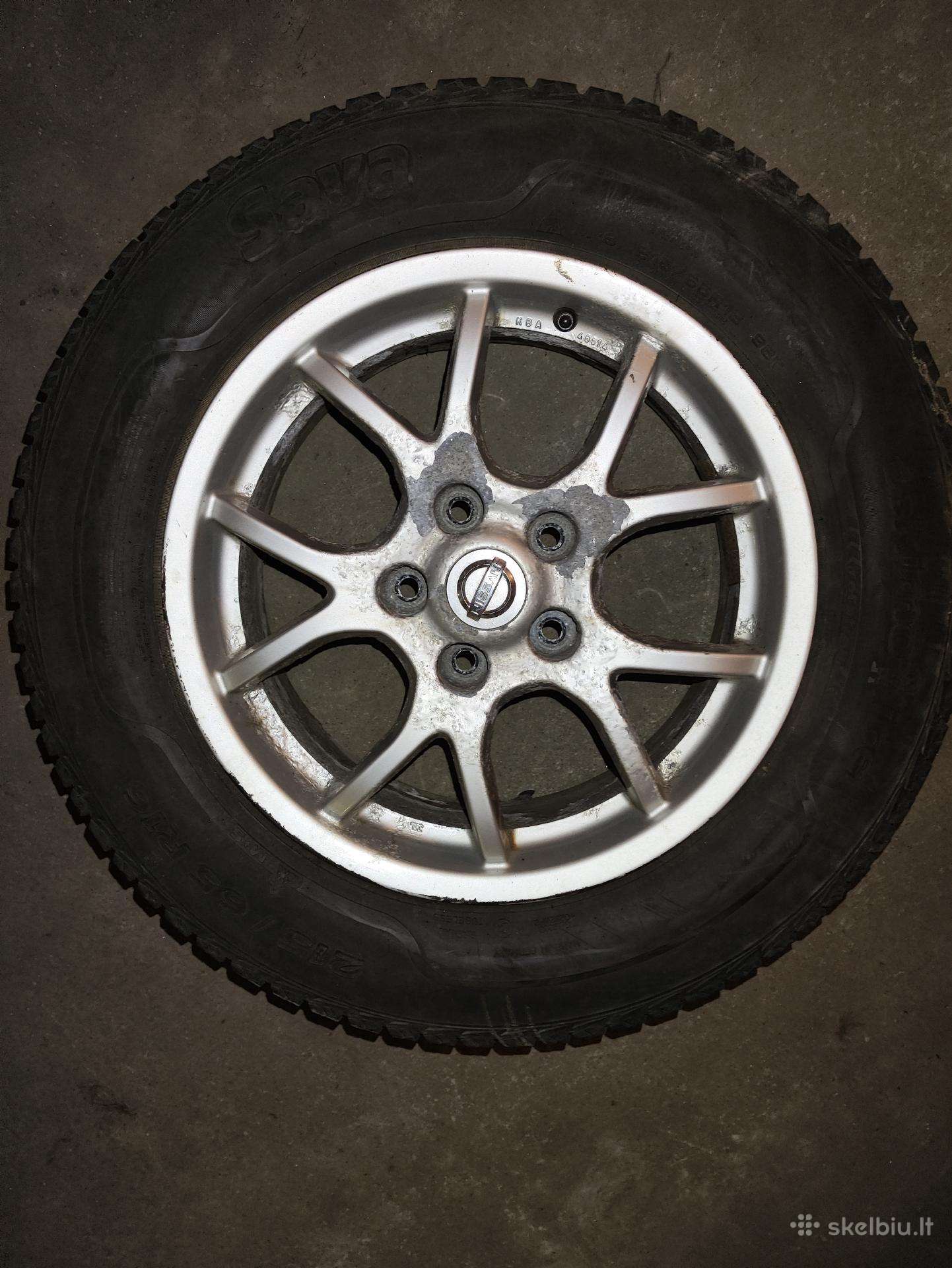R16 Nissan ratlankiai su žieminėmis padangomis