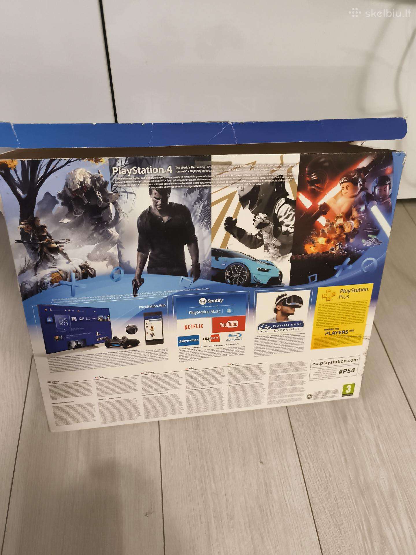 Ps4 su žaidimais ,3pultai,hdmi kabelis