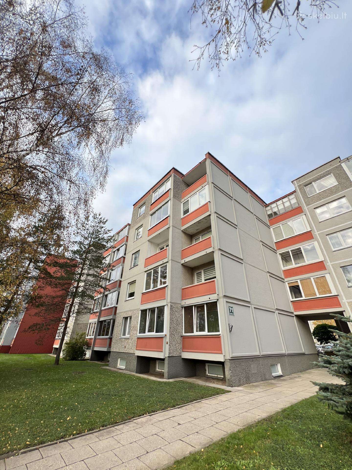 Parduodamas 2 kambarių butas Gegužių gatvėje