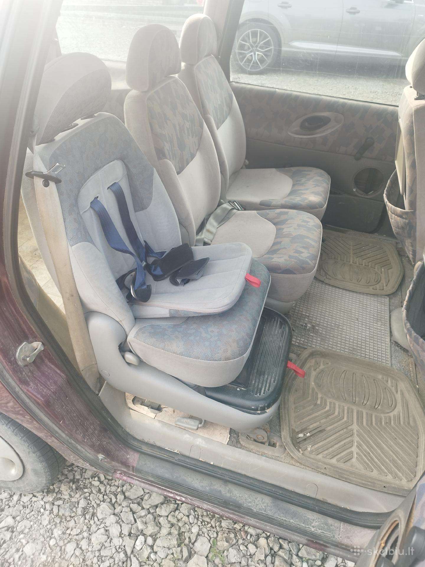 Automobilinė vaikiška kėdutė