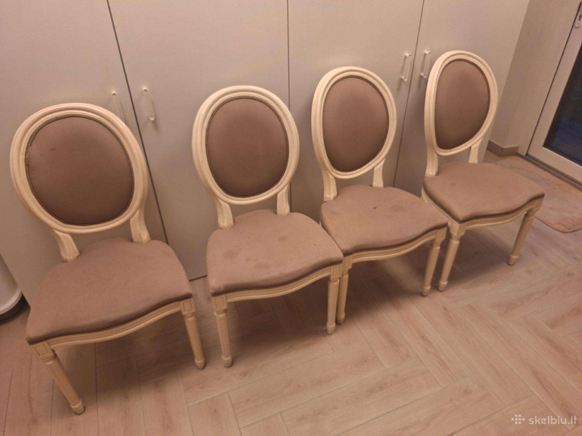 4 klasikinės kėdės