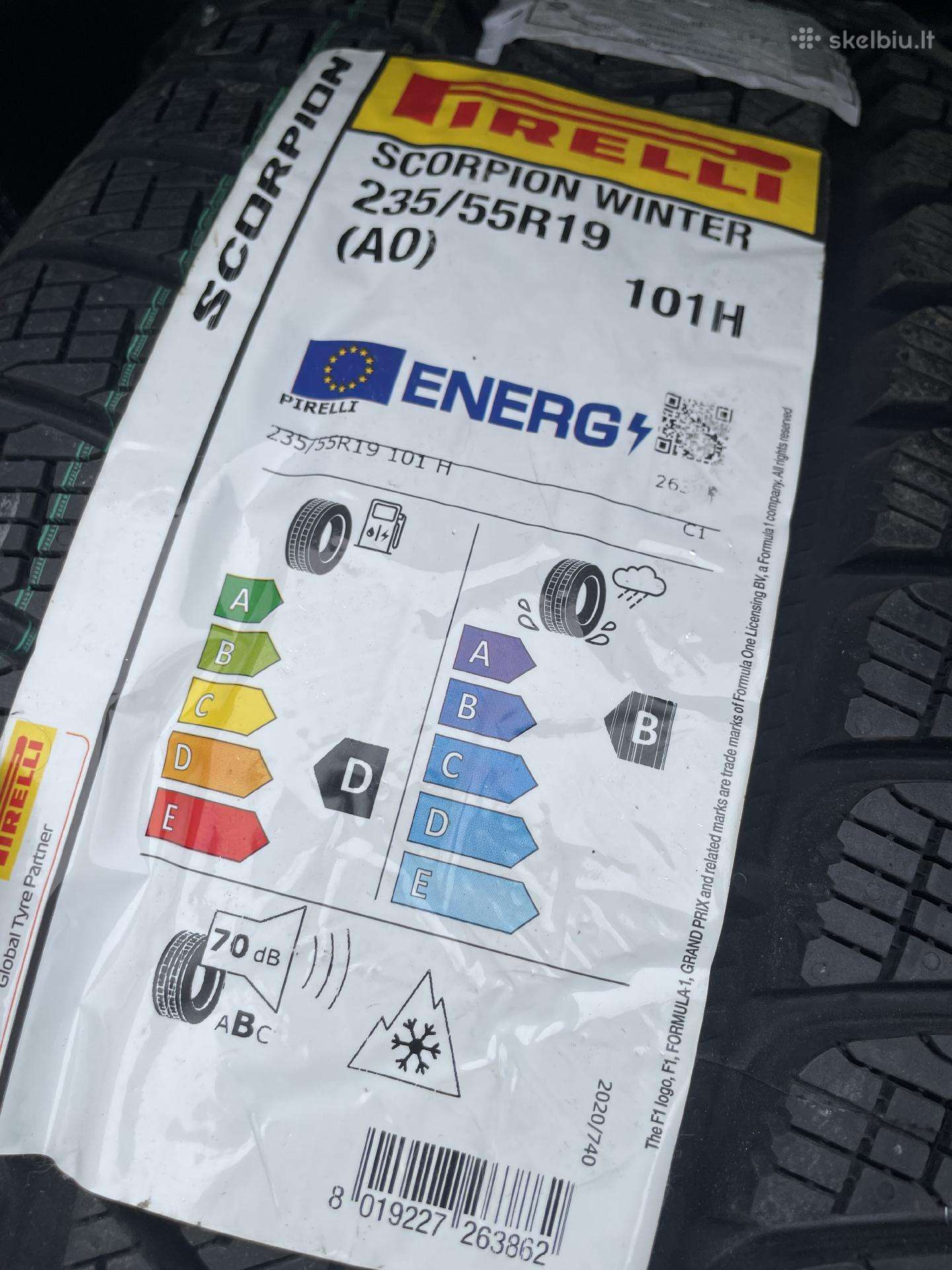 Pirelli scorpion winter 235 55 R19