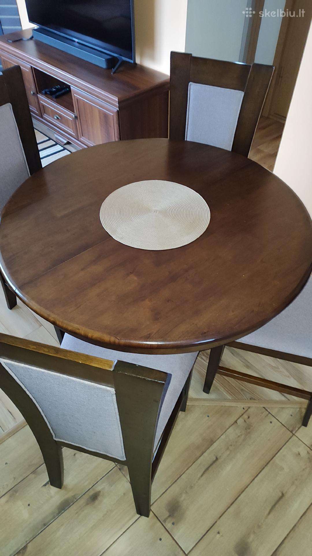 Valgomojo stalo komplektas