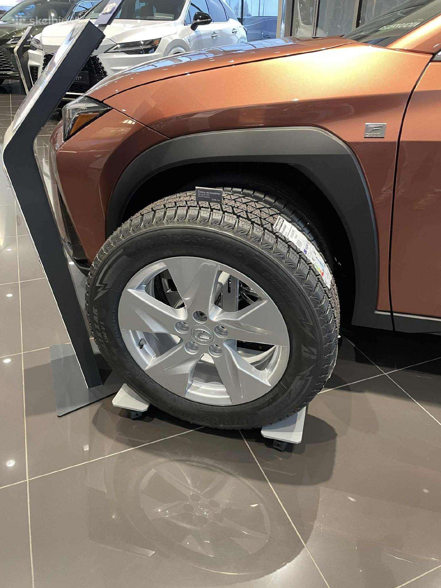 Orginalūs Lexus Ux 300h žieminiai ratai R17