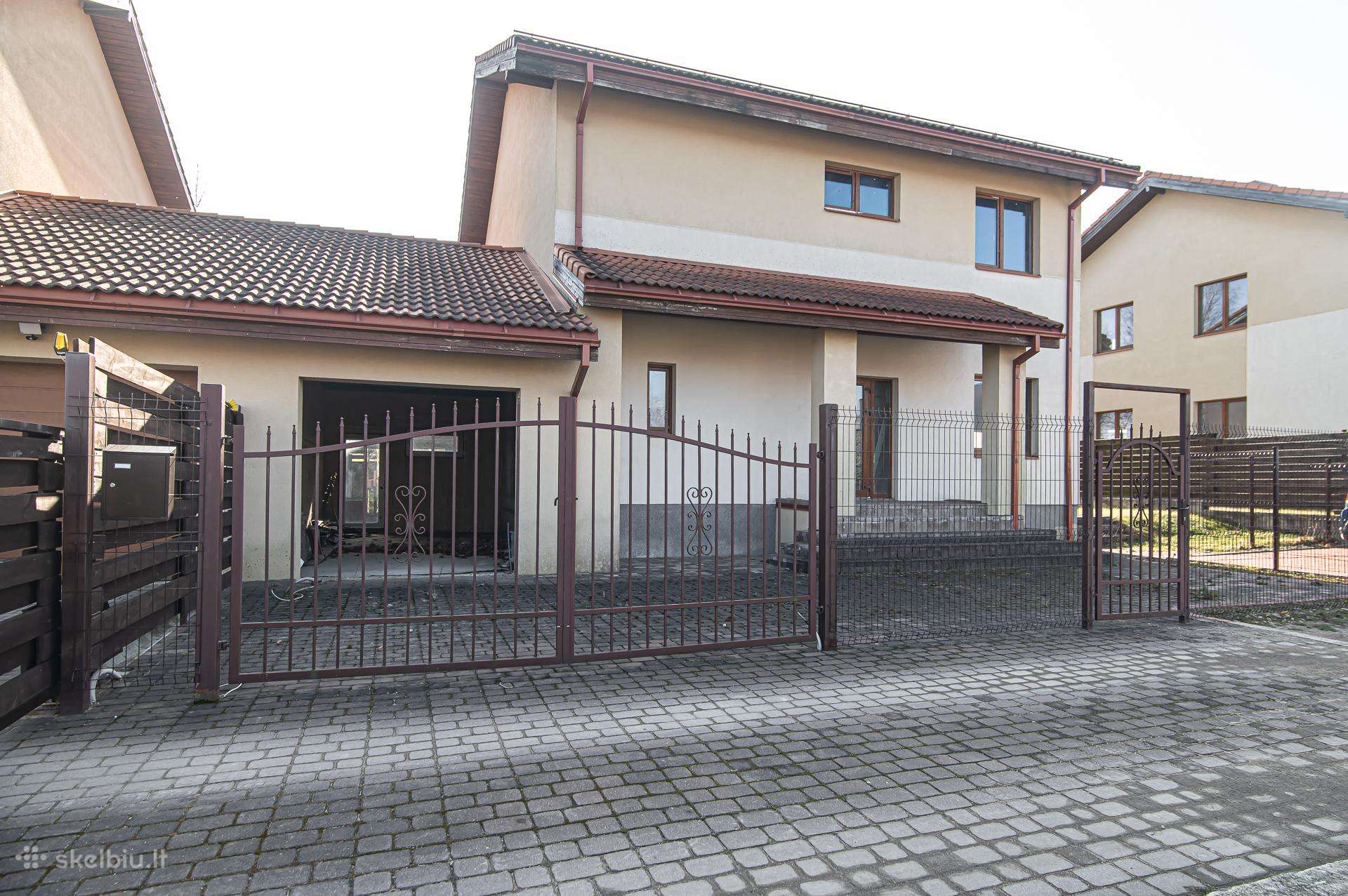 Parduodamas kotedžas