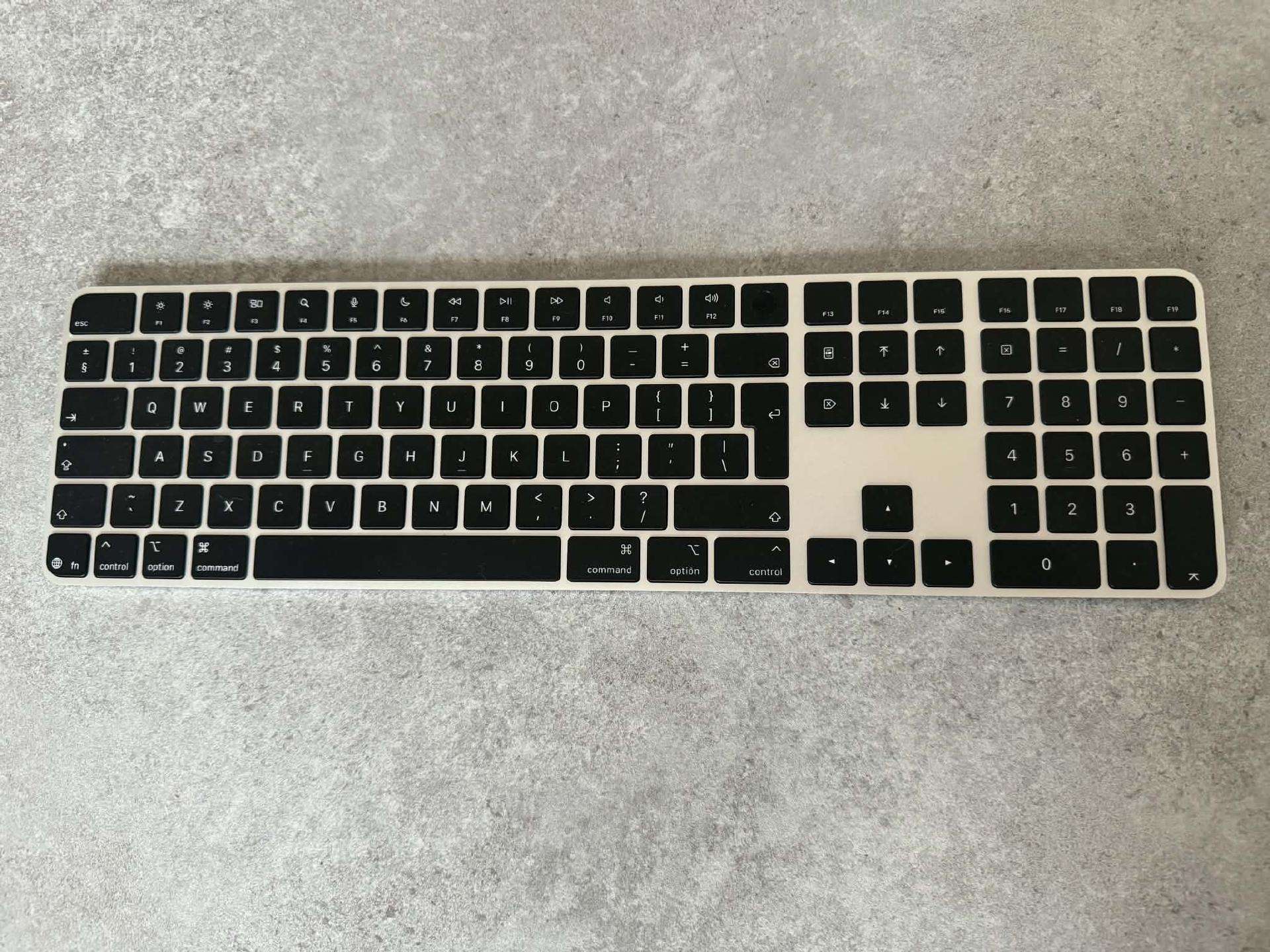 Belaidė klaviatūra Apple Magic