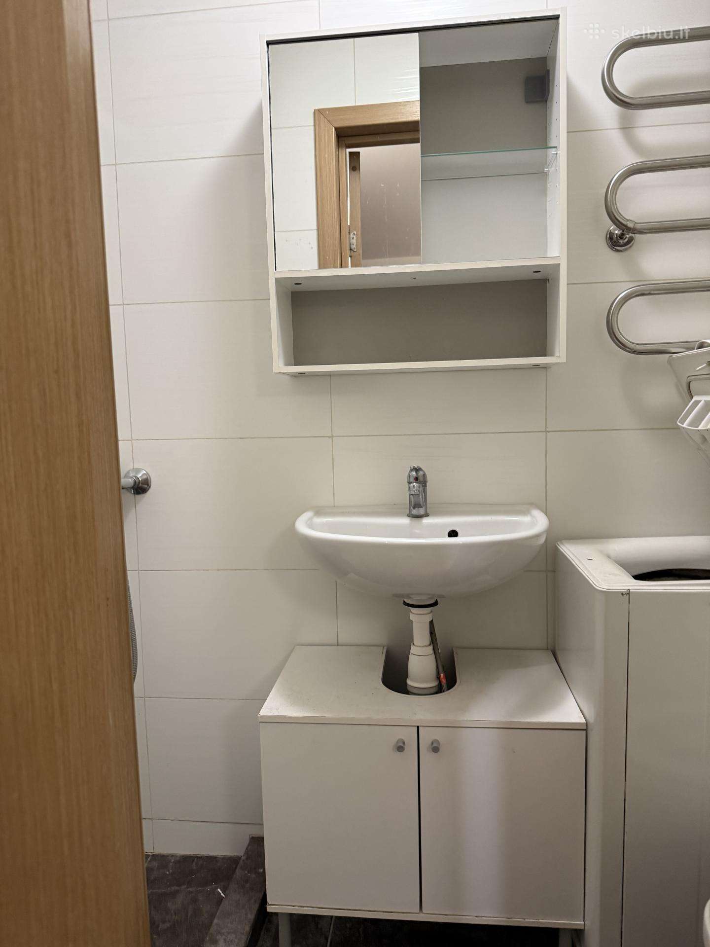 Parduodamas naudotas Ikea vonios baldų komplektas