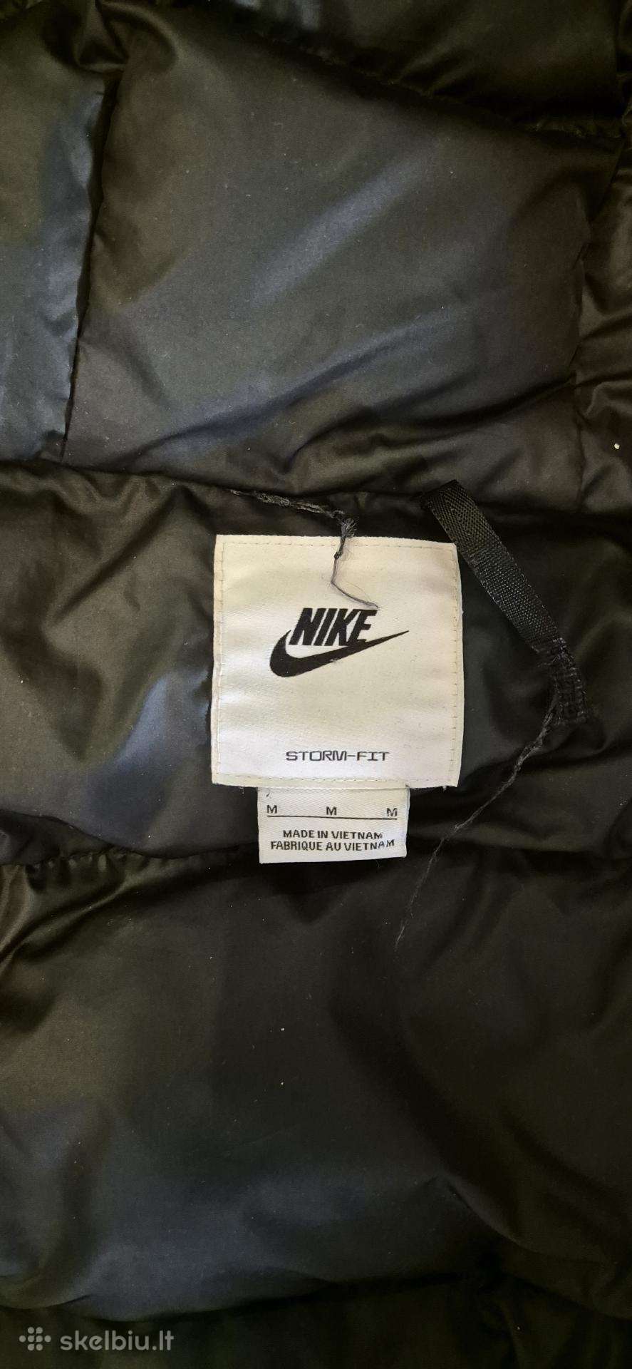 Parduosiu nike striukė