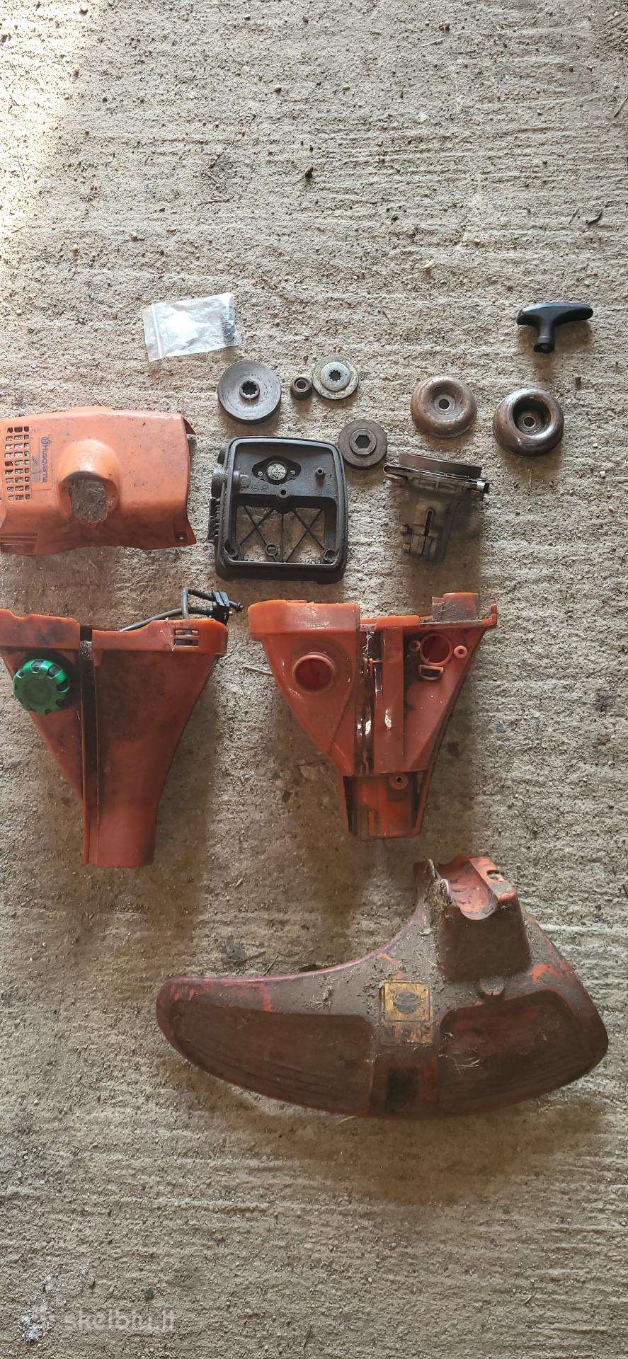Husqvarna plastikai ir detales