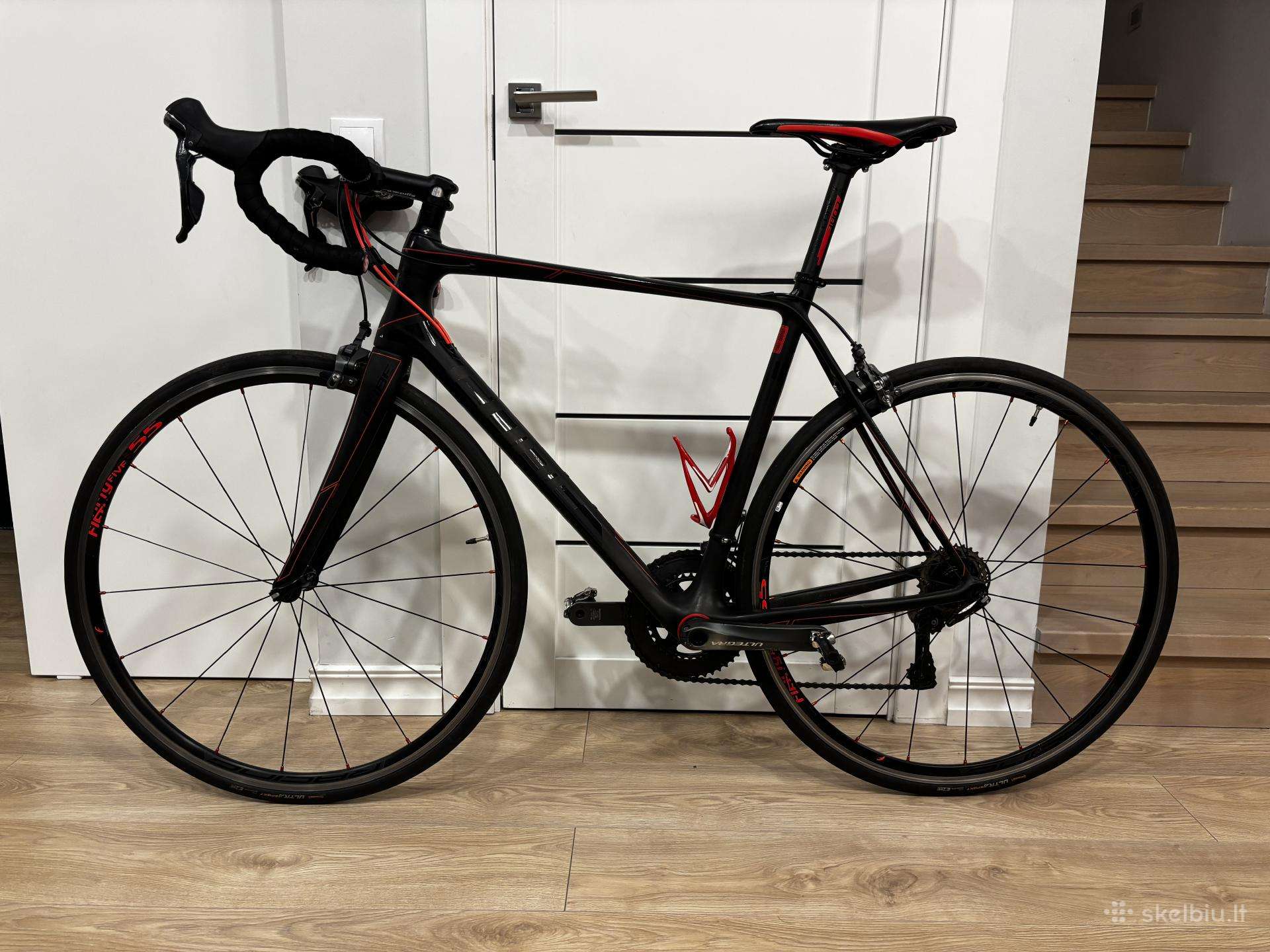 Cube carbon plento dviratis 58d.