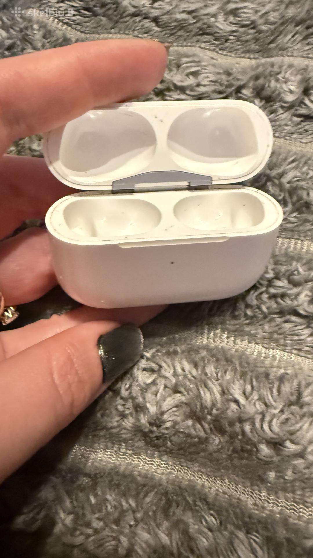 Airpods 2 krovimo dėklas originalus 40