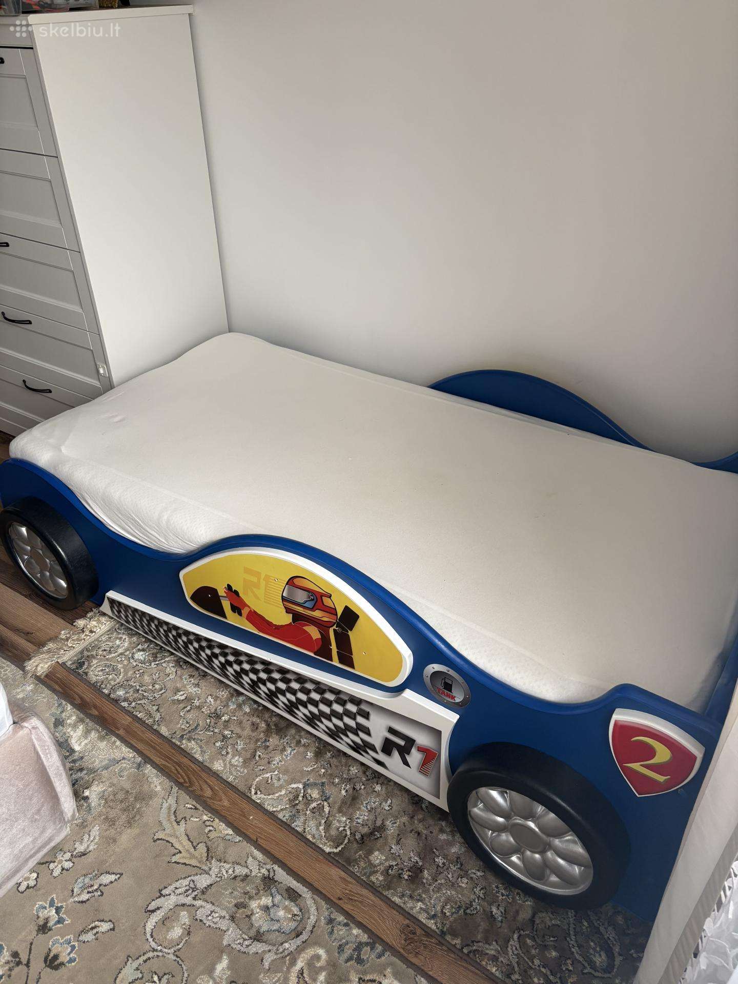 Vaikiška automobilio lova su Lonas čiužiniu