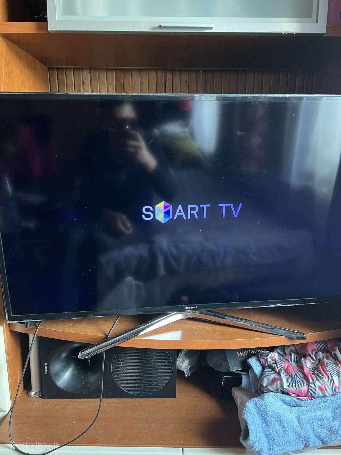 Parduodu samsung smart tw 40 eu