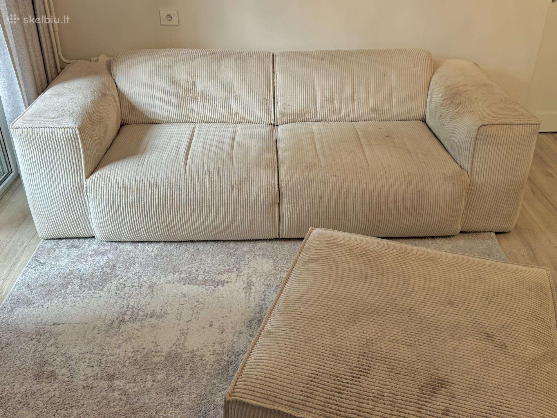 Sofas su 2 pufais