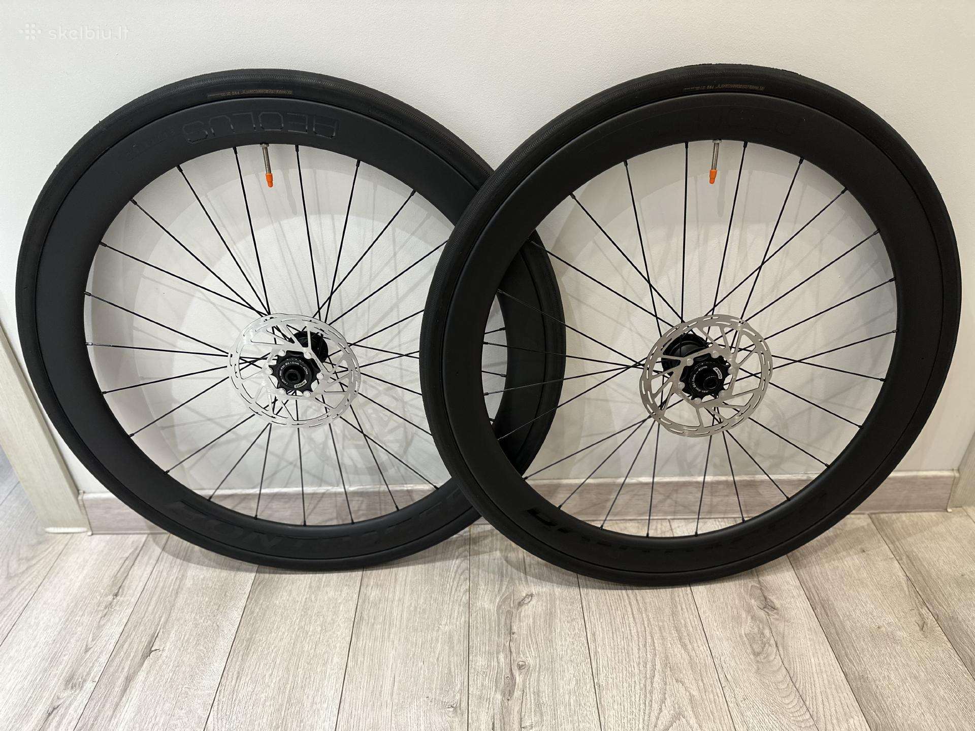 Bontrager Aeolus Elite 50 karboniniai ratai