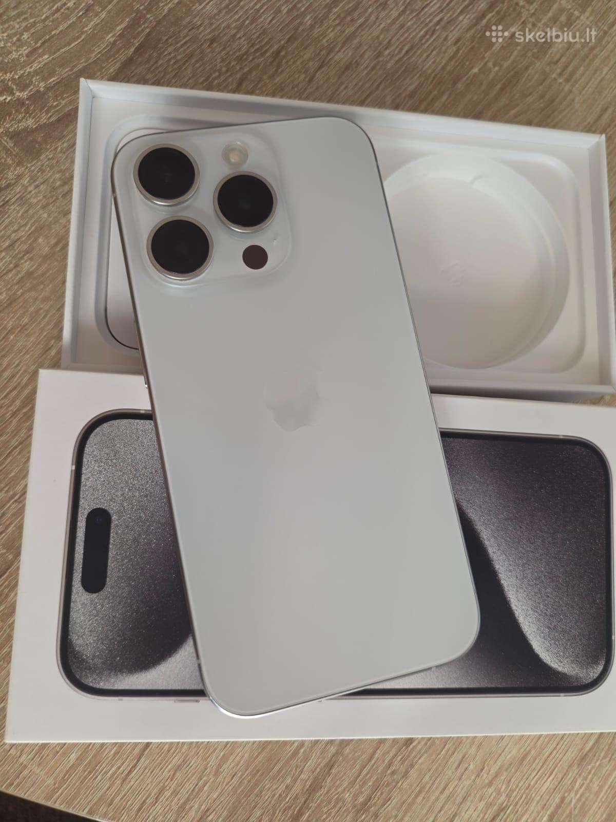iPhone 15 pro 256gb