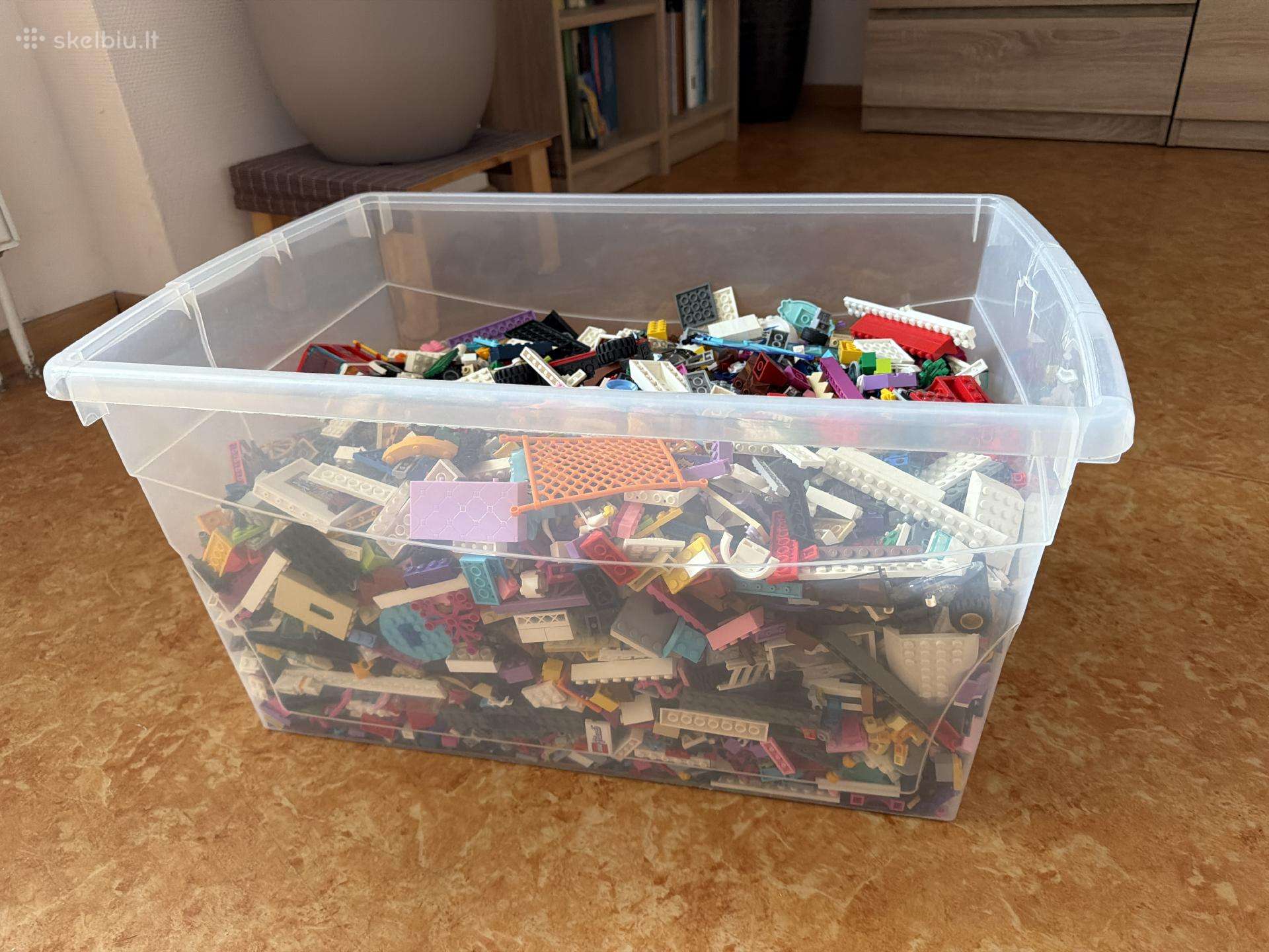 Lego kaladėlių dežė