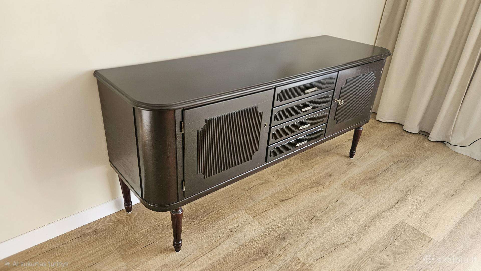 Gustavian stiliaus komoda/TV staliukas