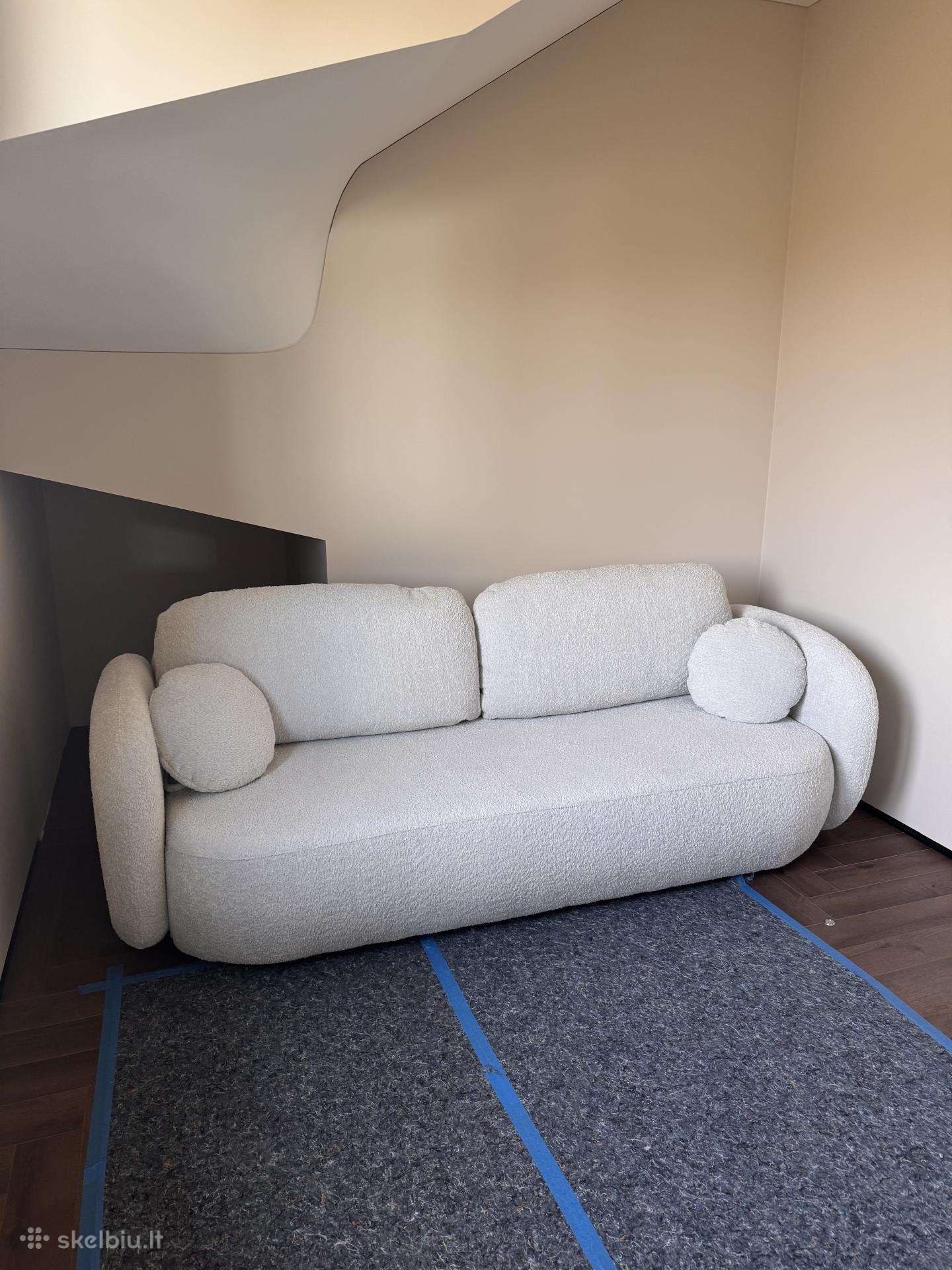 Parduodama visiskai nauja sofa-lova