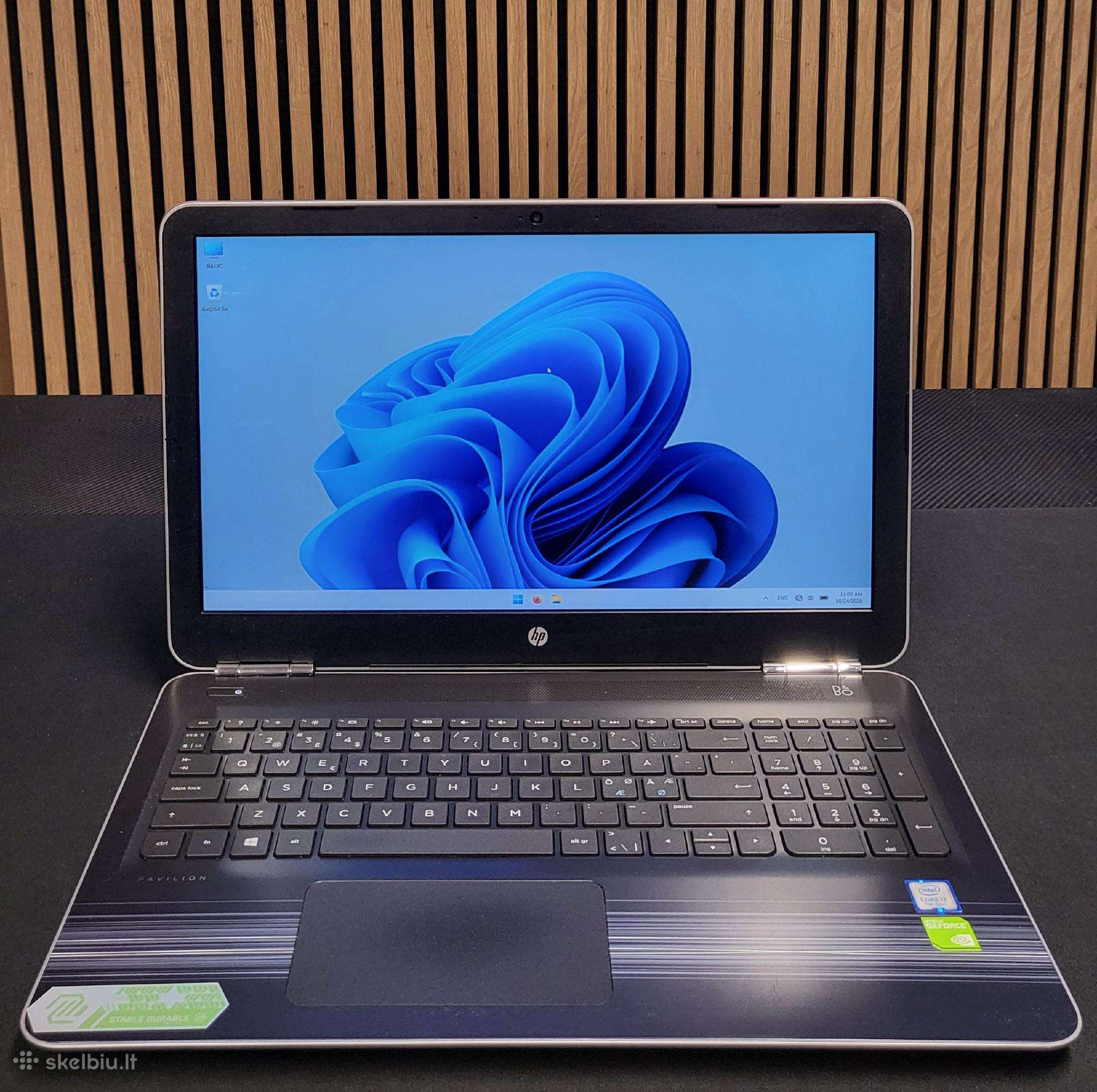 Hp 15,6 / i7 7500 / 12 GB / 256 Nvme / 4 GB Video