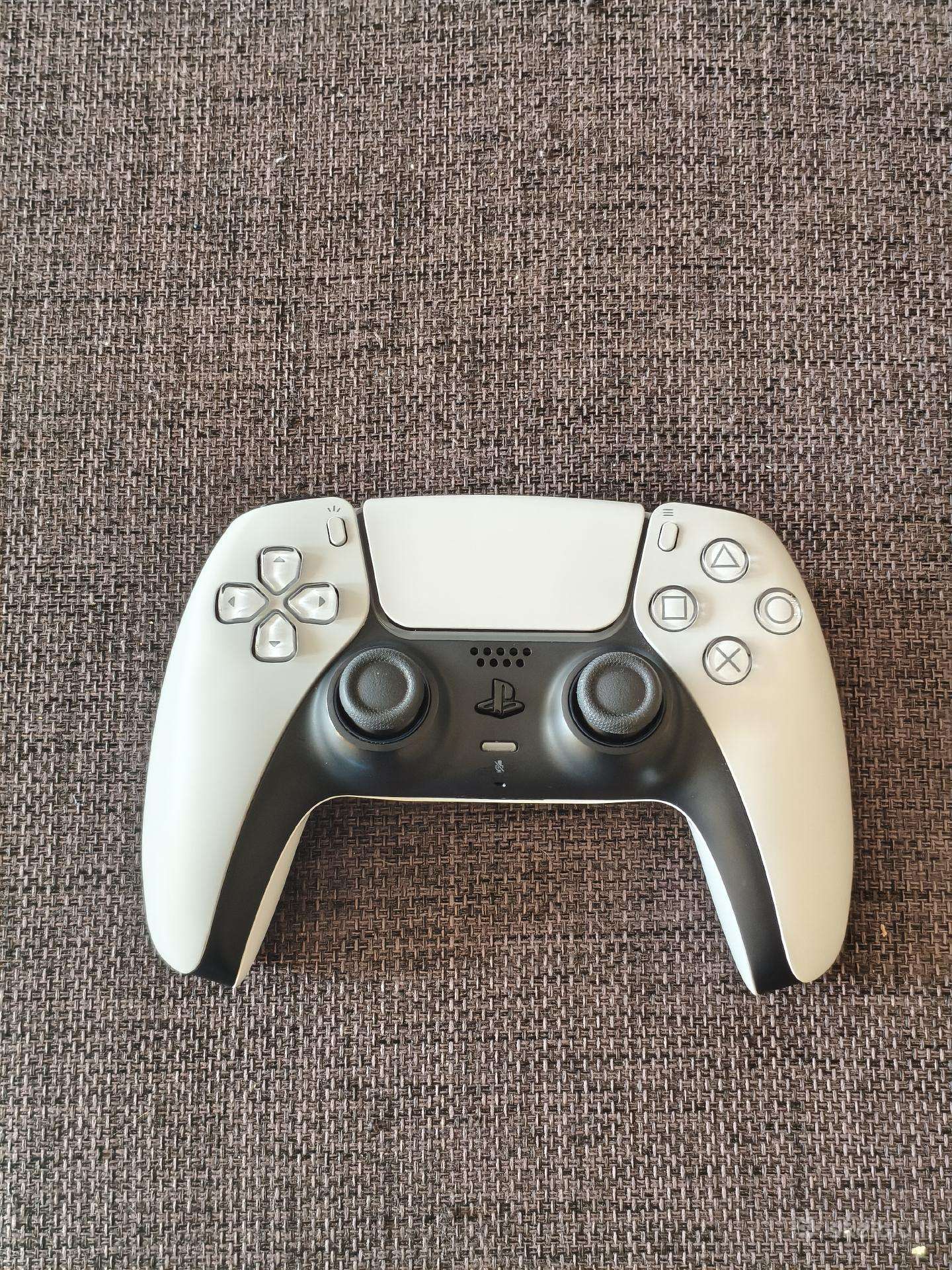 Ps5 pultelis originalus