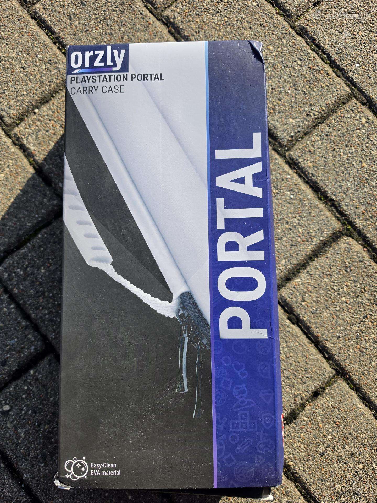 „Playstation Portal“ dėklas Orzly