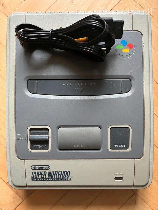 Nintendo Snes konsolė