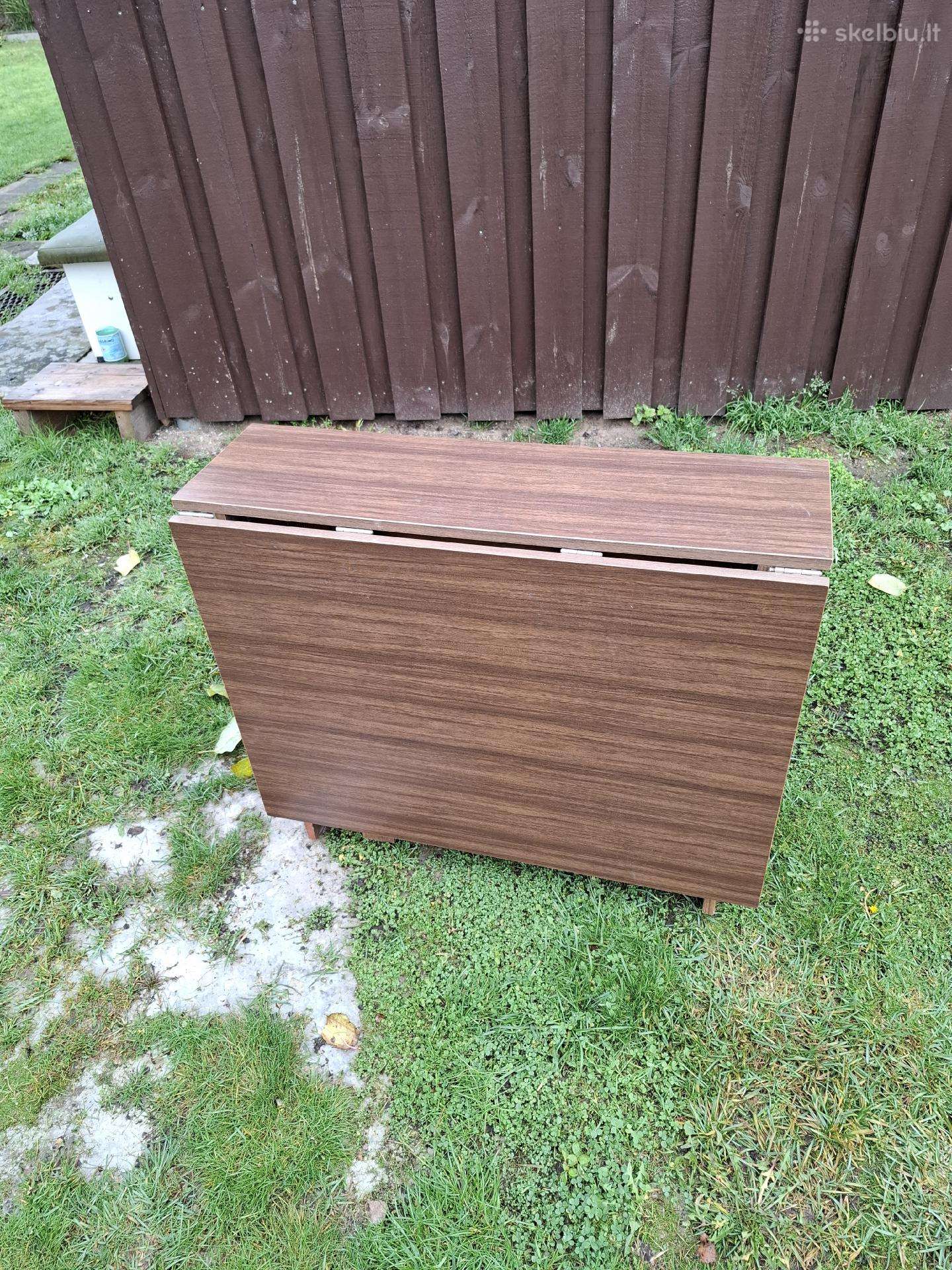 Stalas knyga