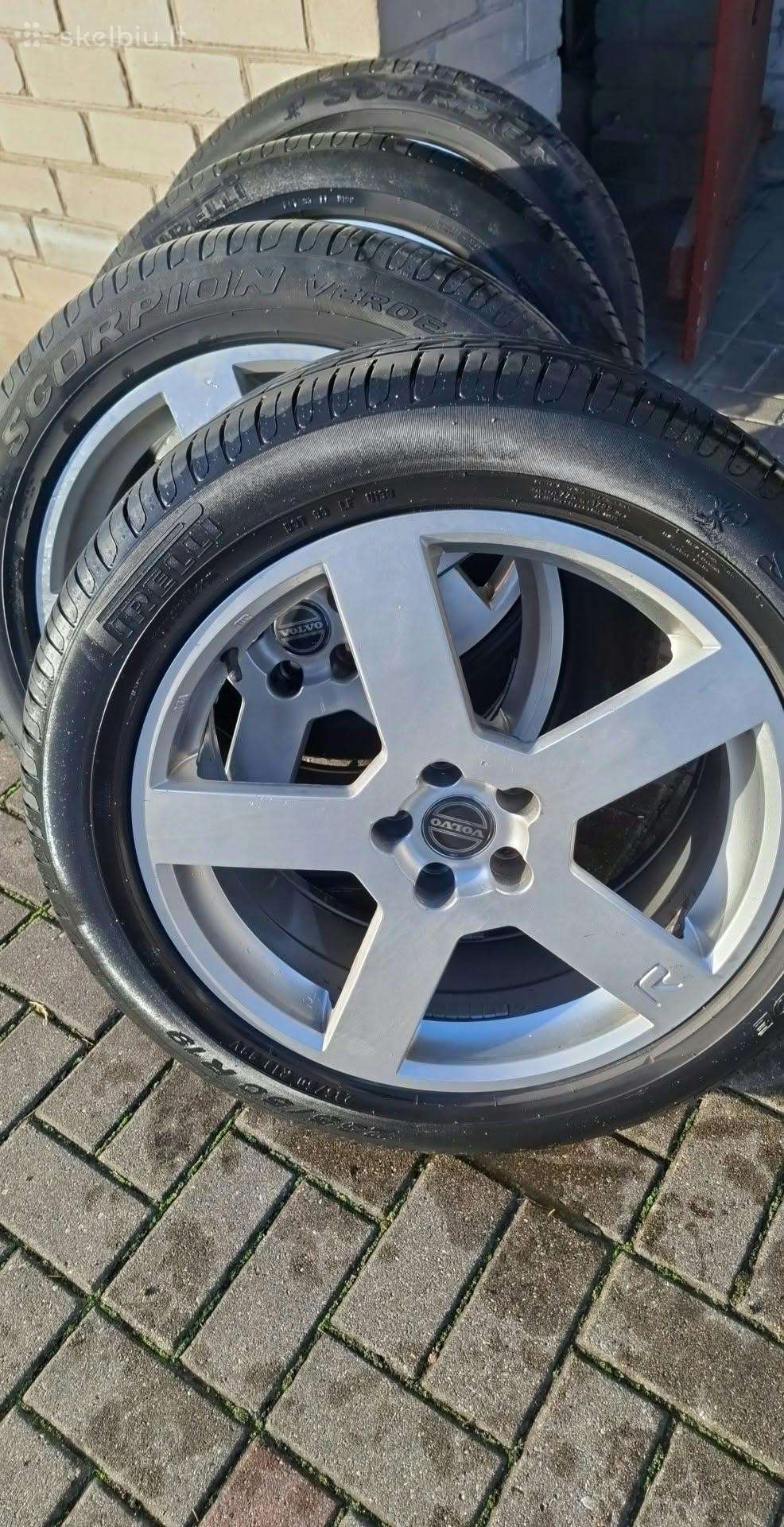 Volvo Ratlankiai su padangomis 5x108