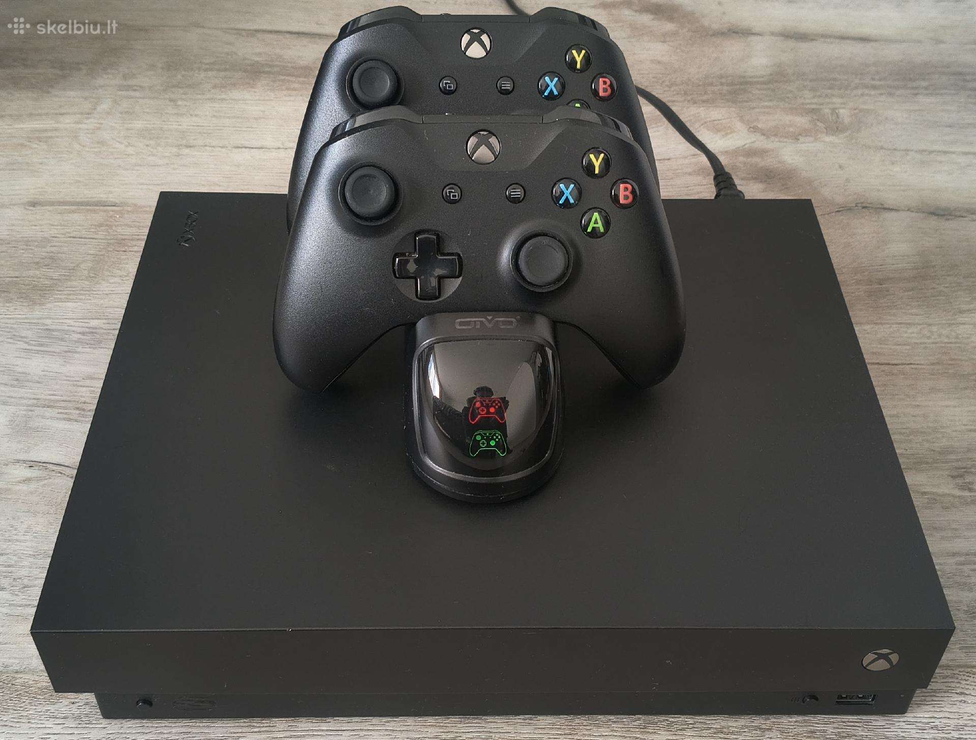 Xbox Onex 1tb naudota konsolė, pulteliai, žaidimai