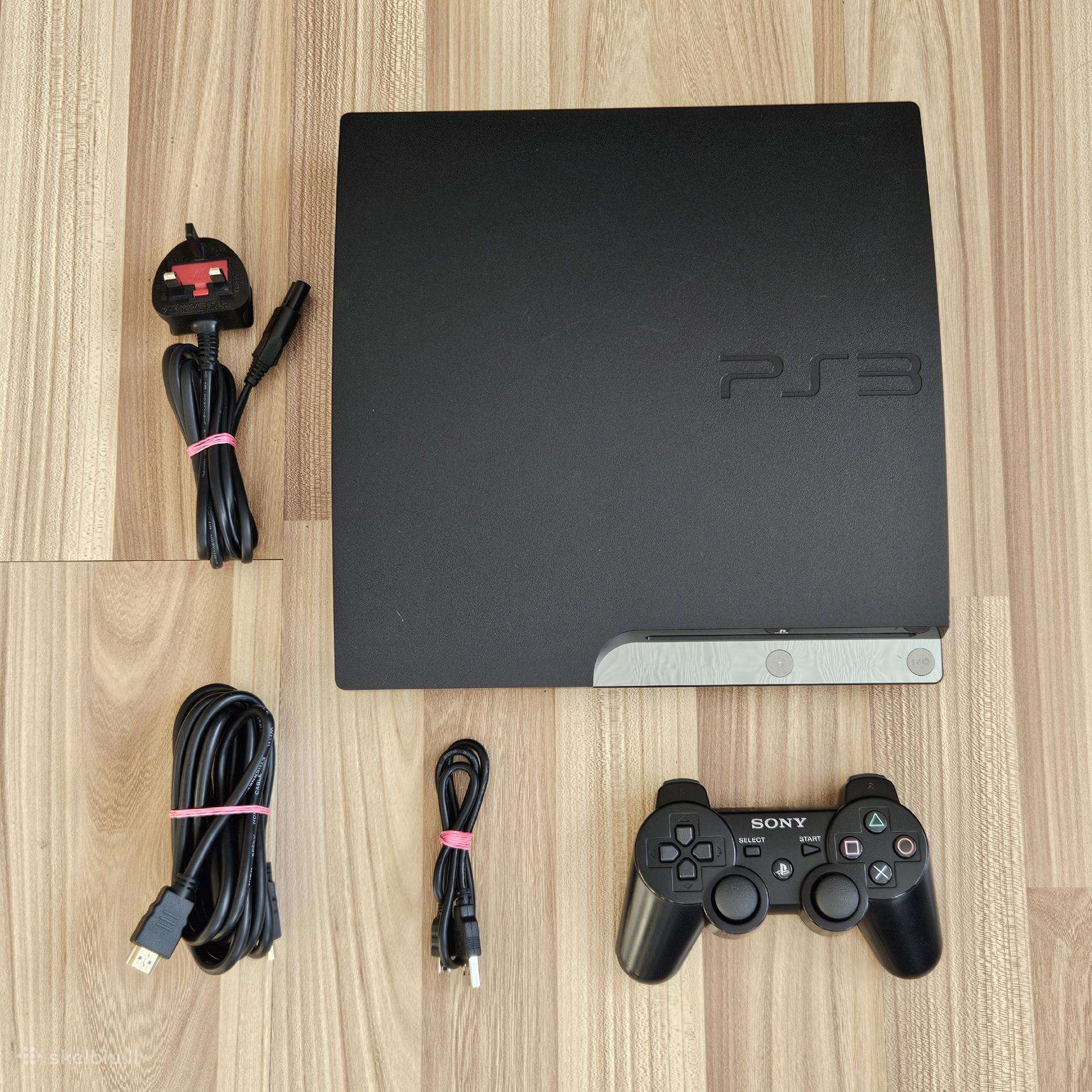 Sony Playstation 3 + 50 žaidimų
