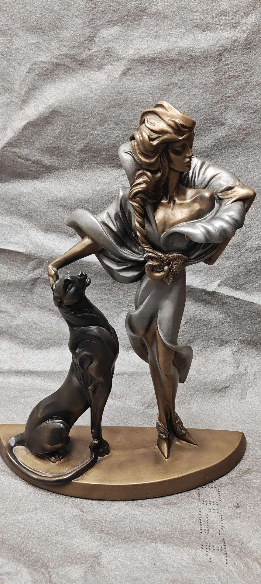 Feline Mystique“ – Austin Moteris su Panrera