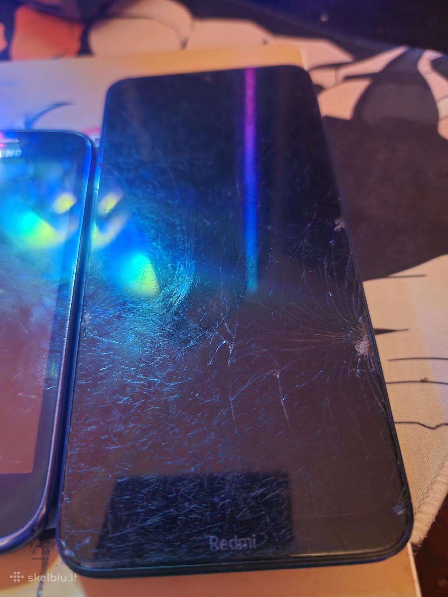 Samsung ir Xiaomi telefonai