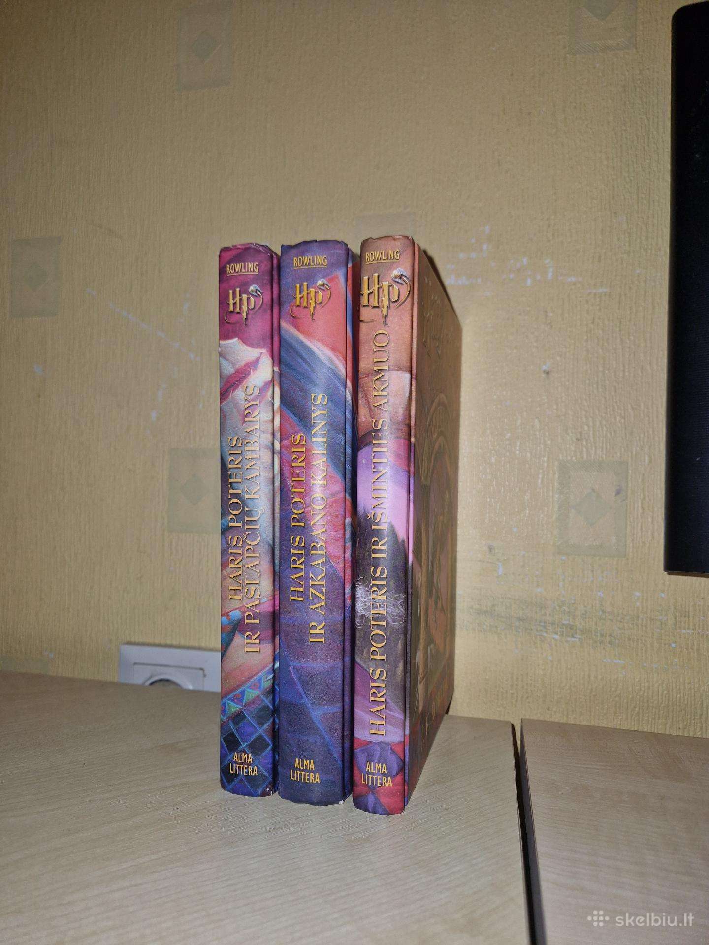 3 Harry Potter knygos