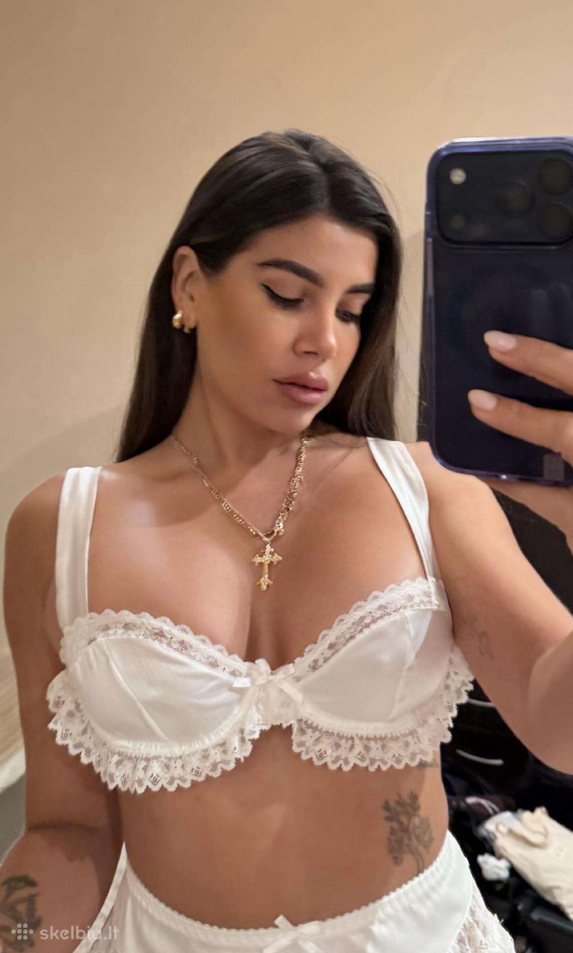 Bella