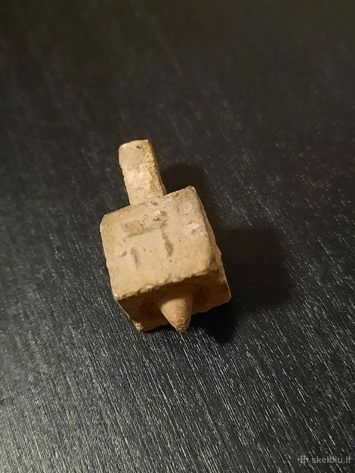 Antikvarinis metalinis vilkelis (Dreidlas)