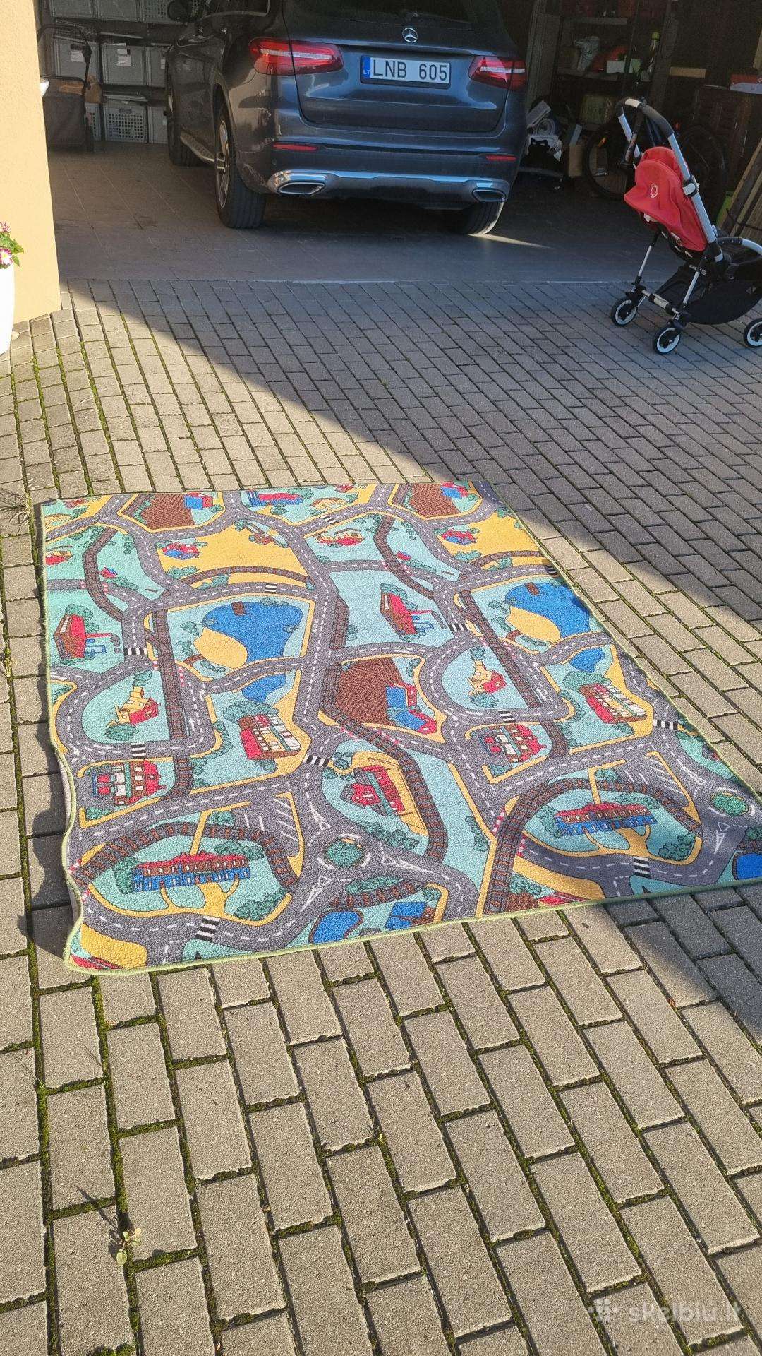 Vaikiškas kilimas trasa