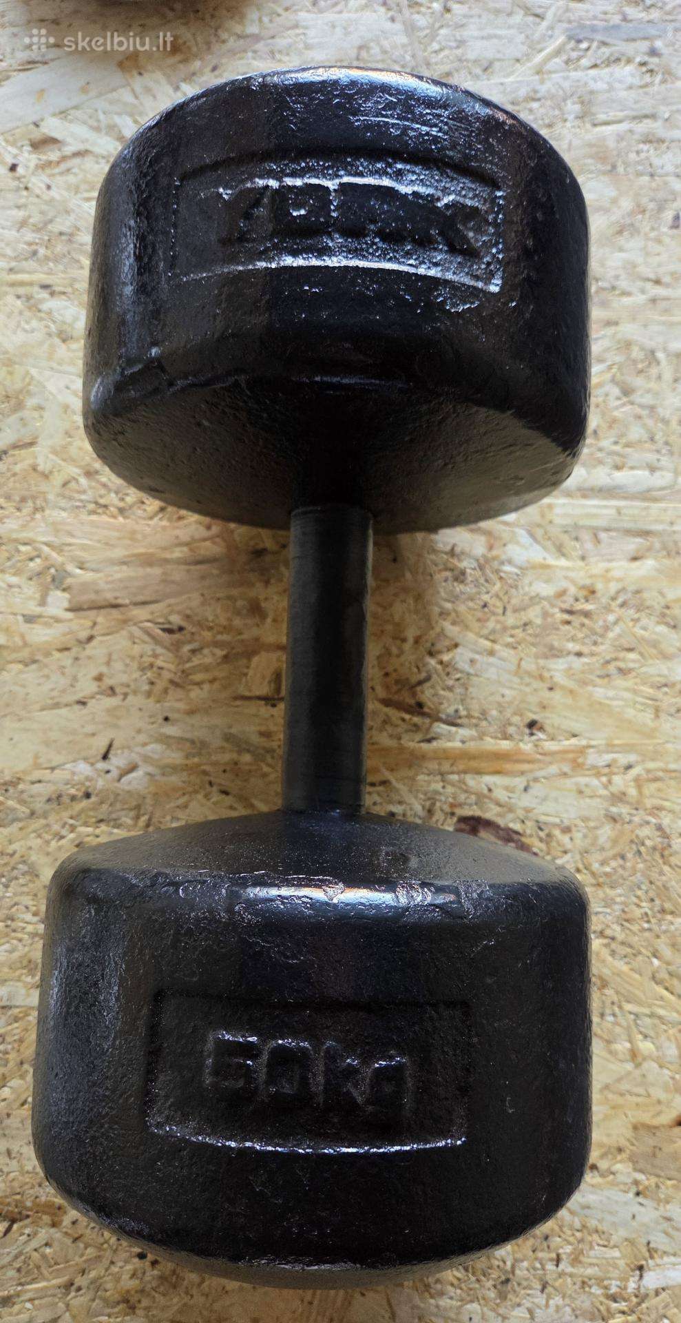 Svarmenys-hanteliai 1vnt-50kg-70€ ir 1vnt-40kg-60€