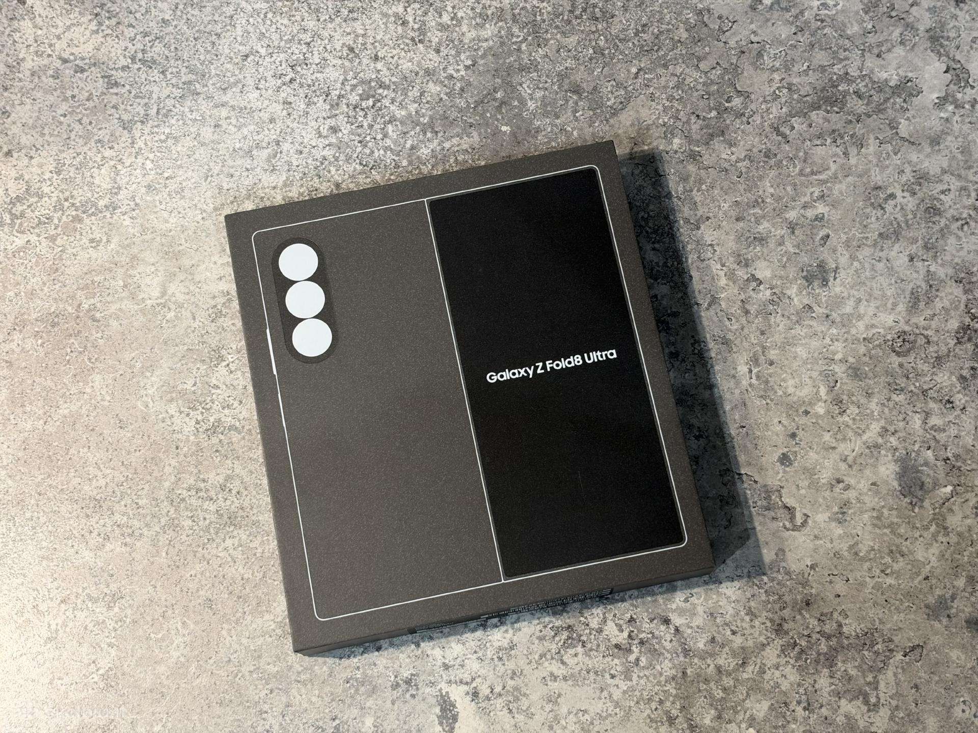 Samsung Galaxy Fold 8 Ultra 24men garant.