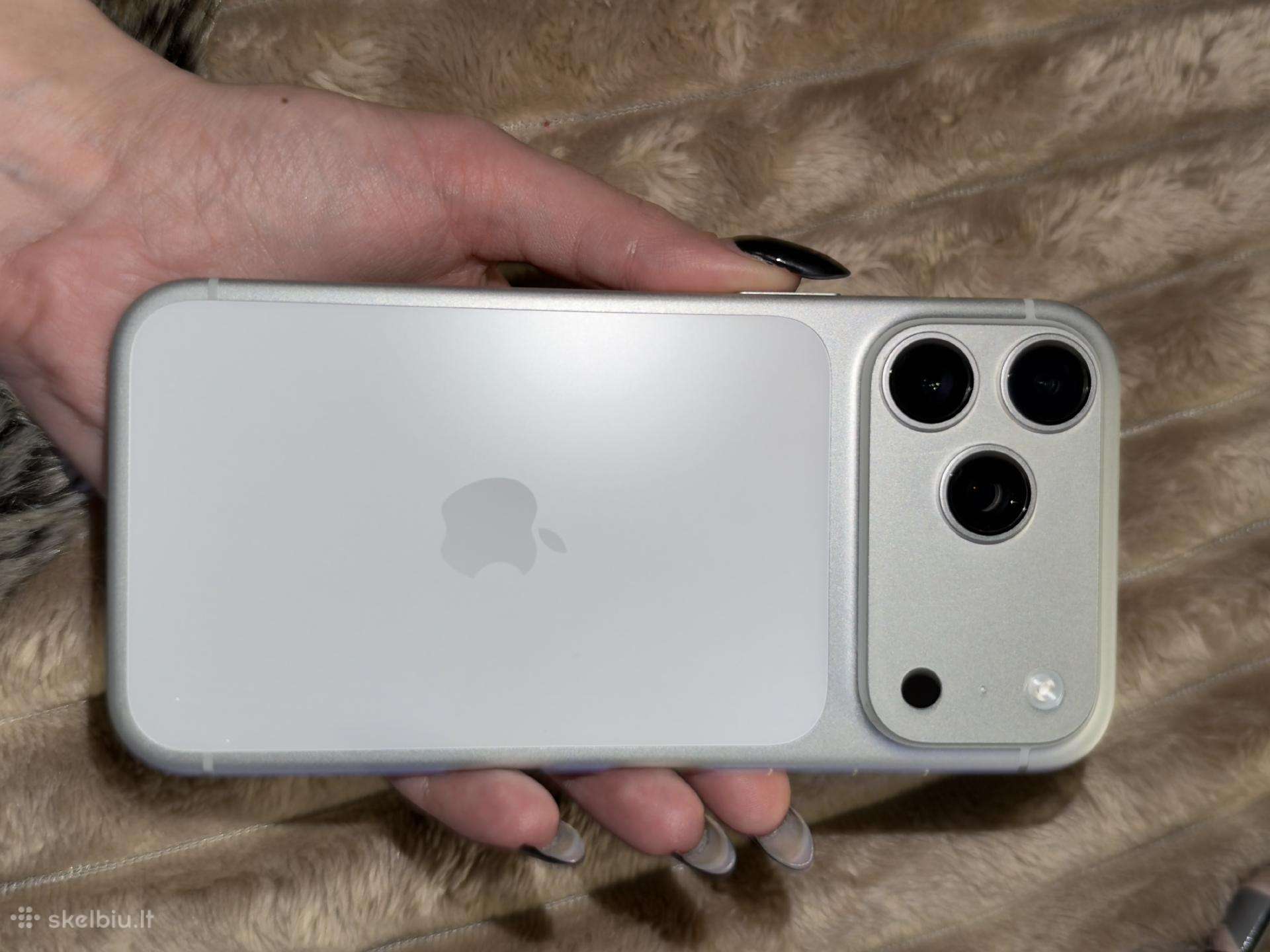 Parduodu iPhone 17 pro max silver 256gb