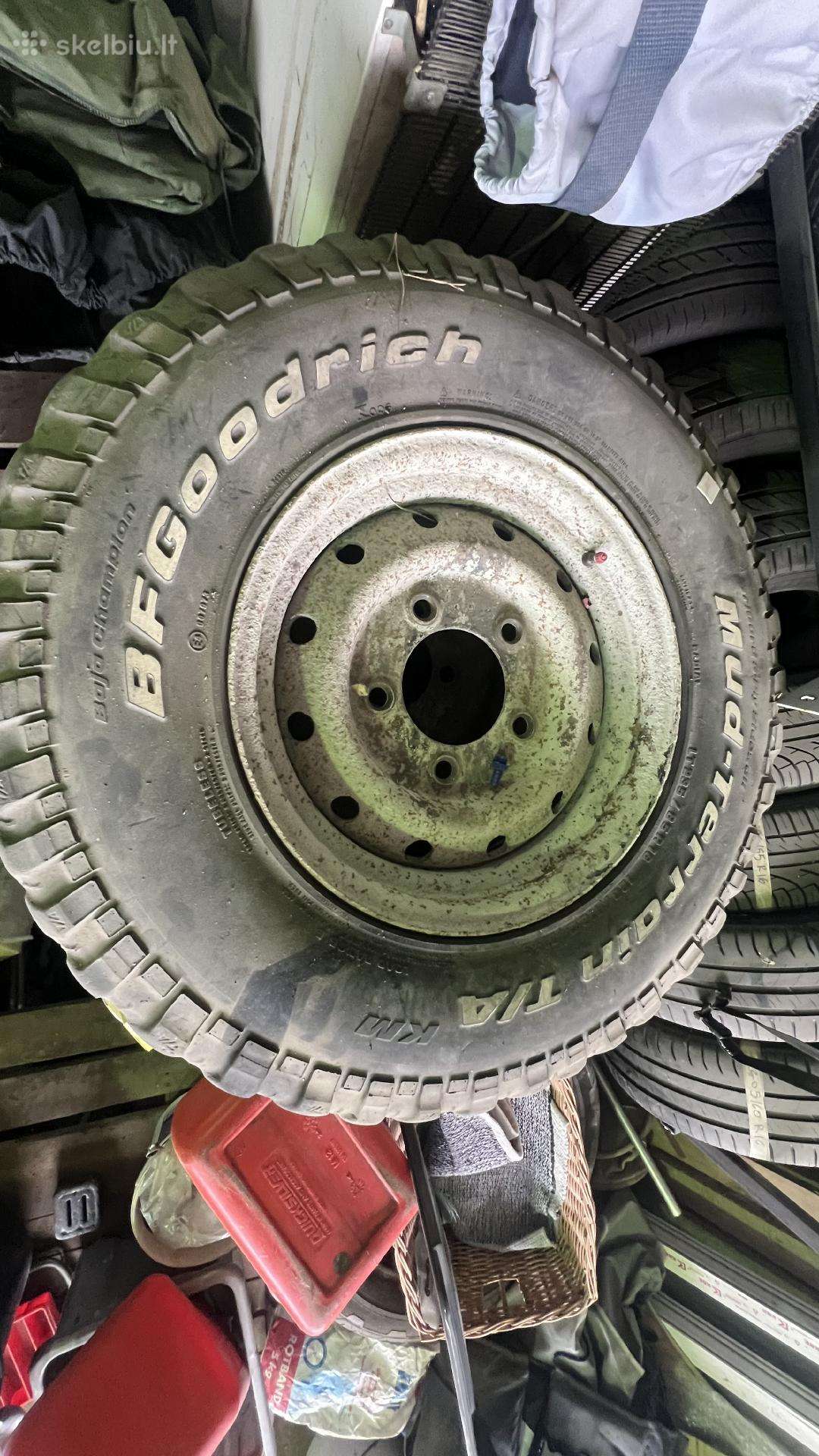 Land Rover Defender R16 ratai su Bfgoodrich