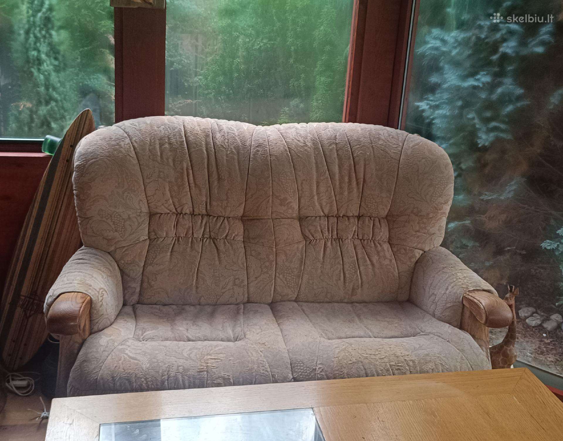 Medinio karkaso klasikinė sofa