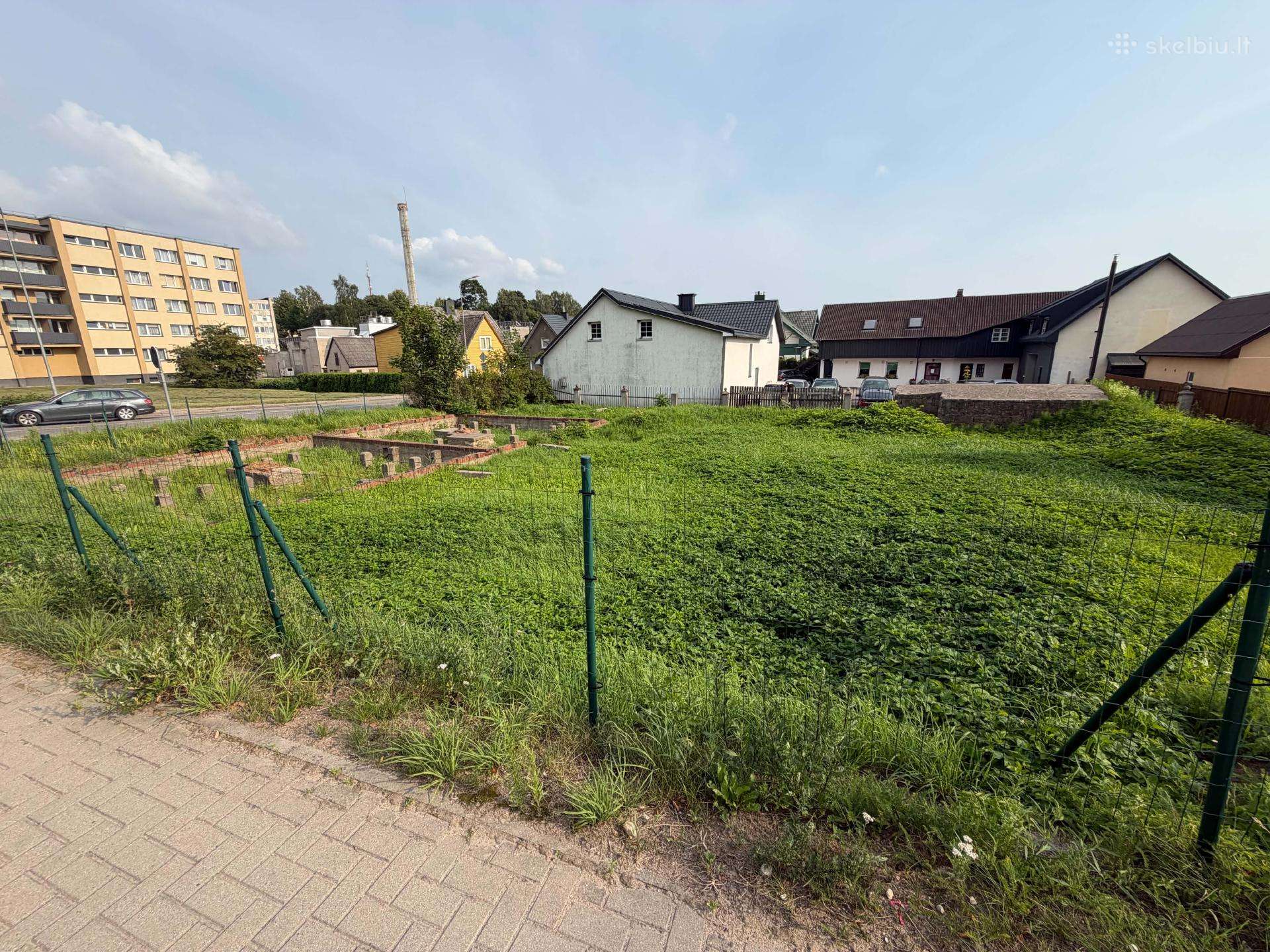Parduodamas patrauklus 8 arų ploto žemės sklypas.