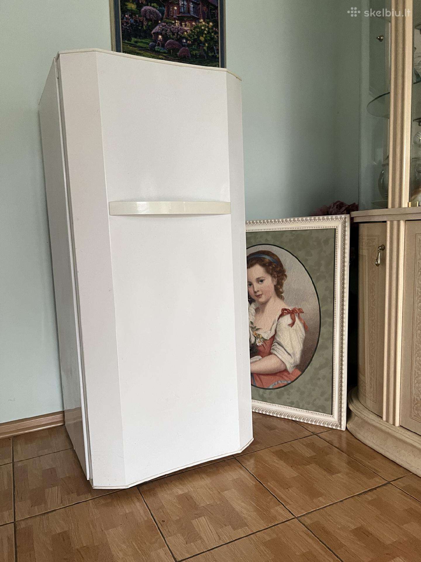 Vertikalus šaldiklis Hansa, 5 stalčiai, 145 cm
