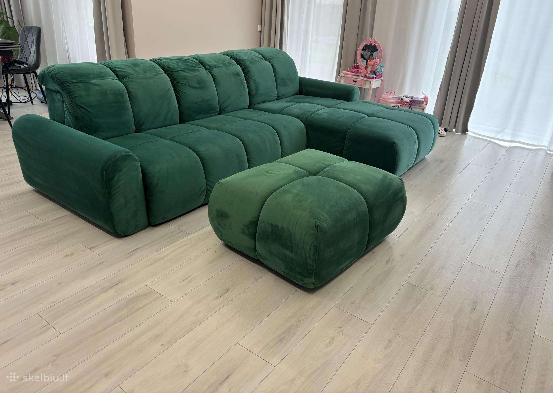 Buble kampinė sofa su pufu