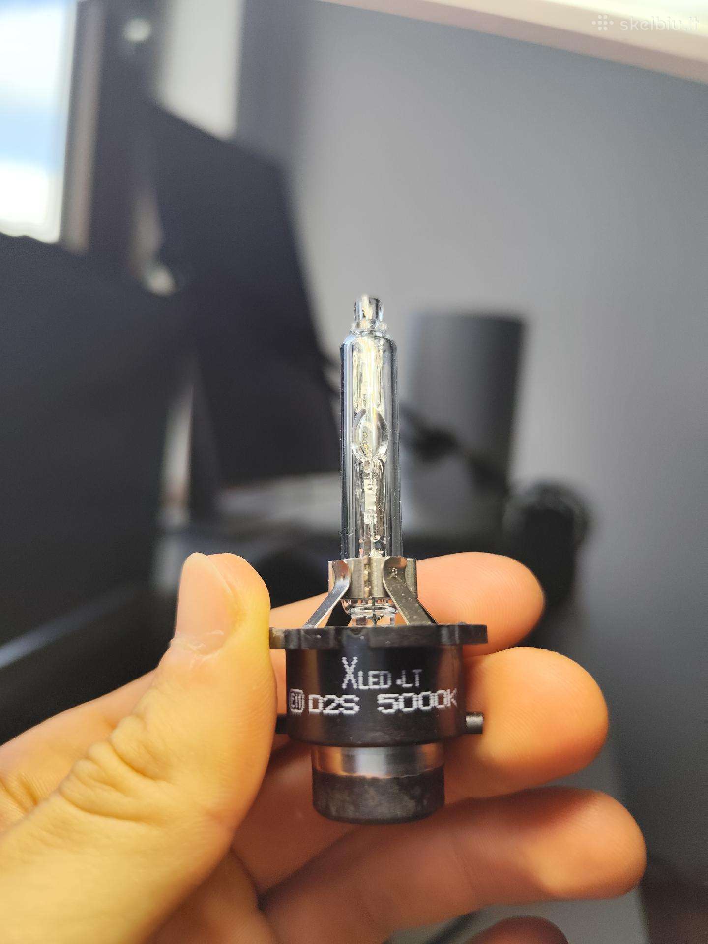 Naujos Xenon D2s 5000k (2 vnt.)