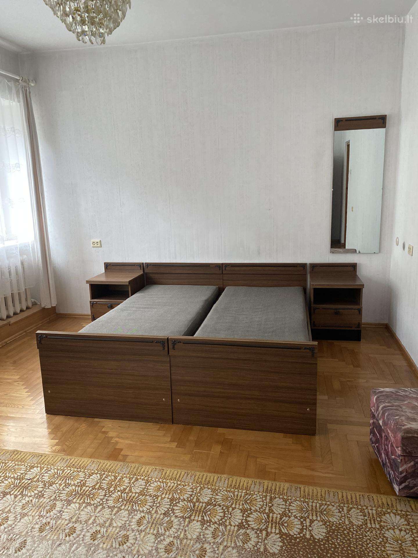 Dovanoju miegamojo komplekta