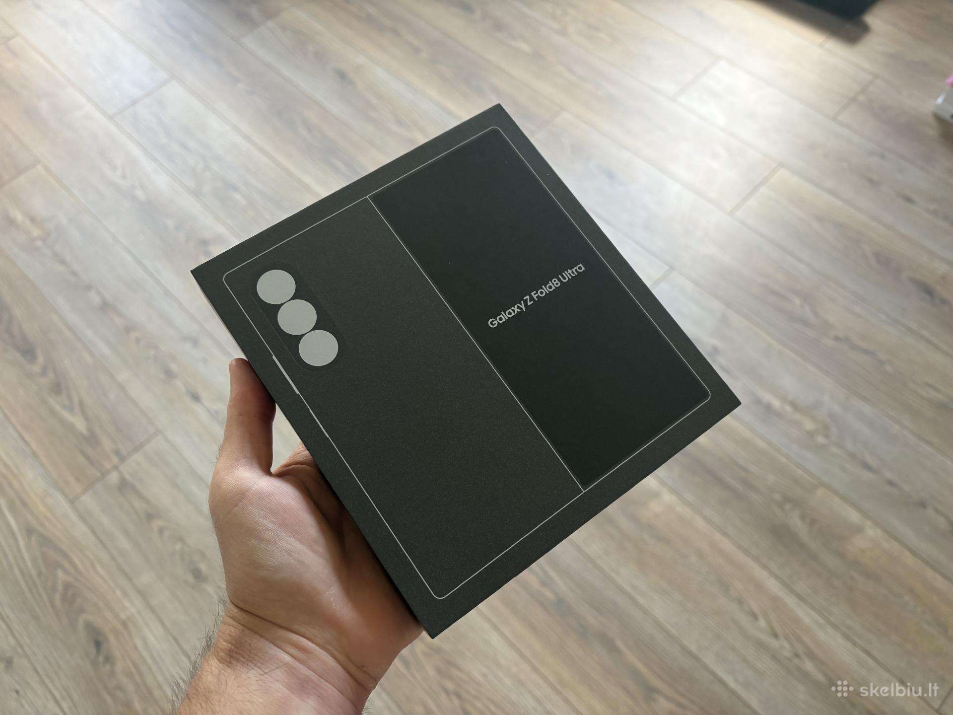 Fold8 Ultra Graphite