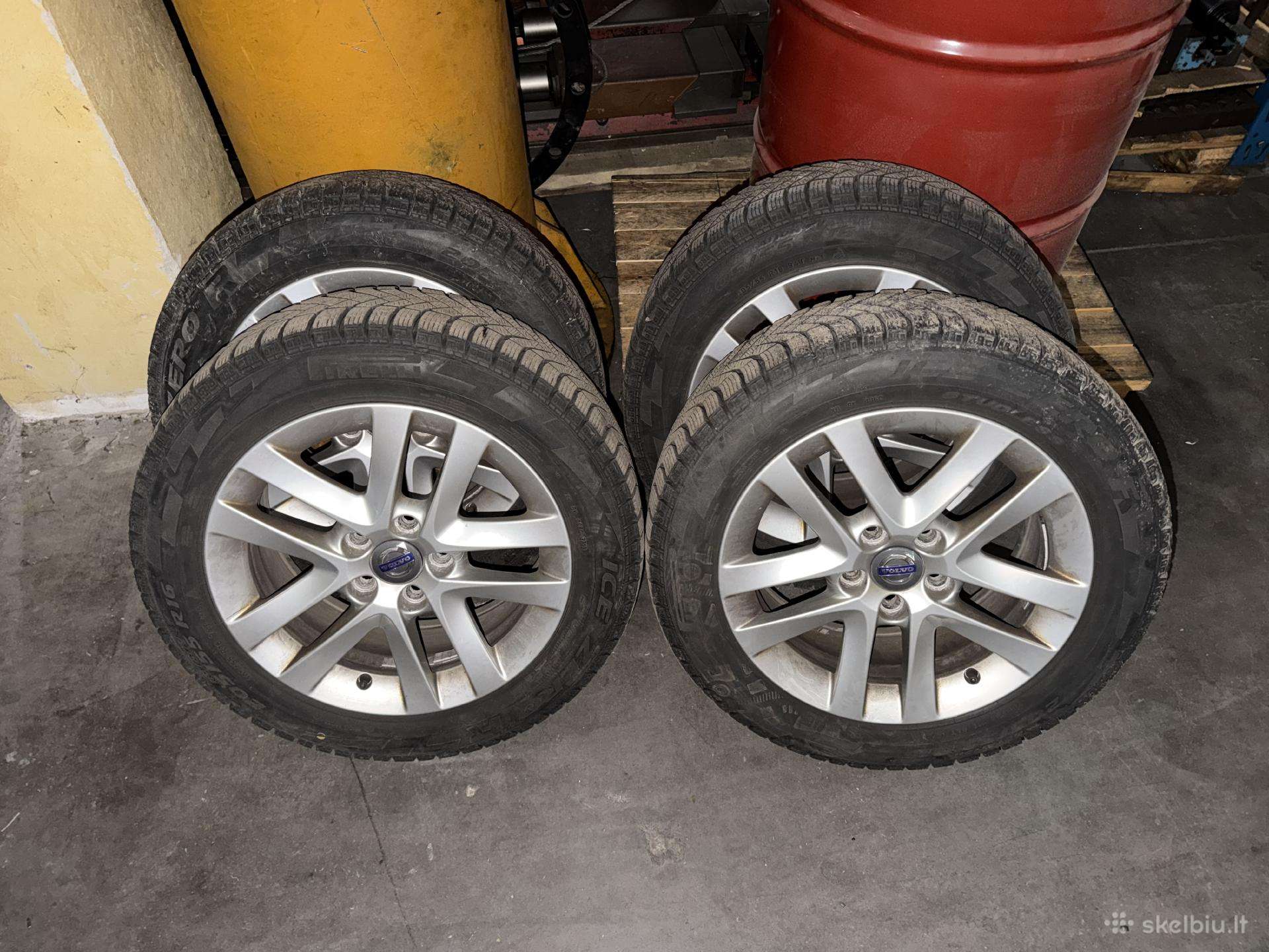 Volvo ratlankiai su Pirelli padangomis 205/55 R16