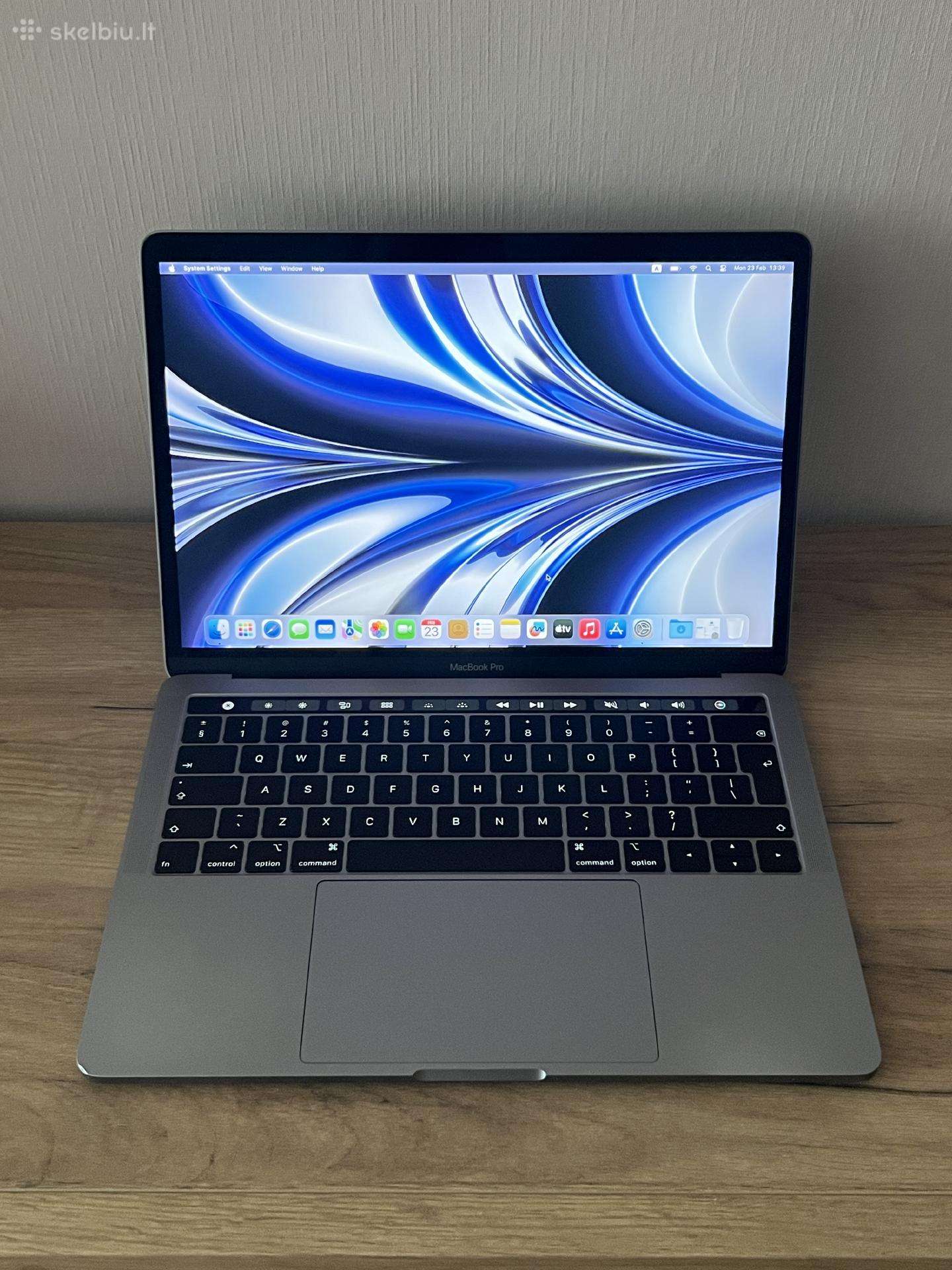 Apple MacBook Pro 13 (2018)/ 8 GB / 256 GB